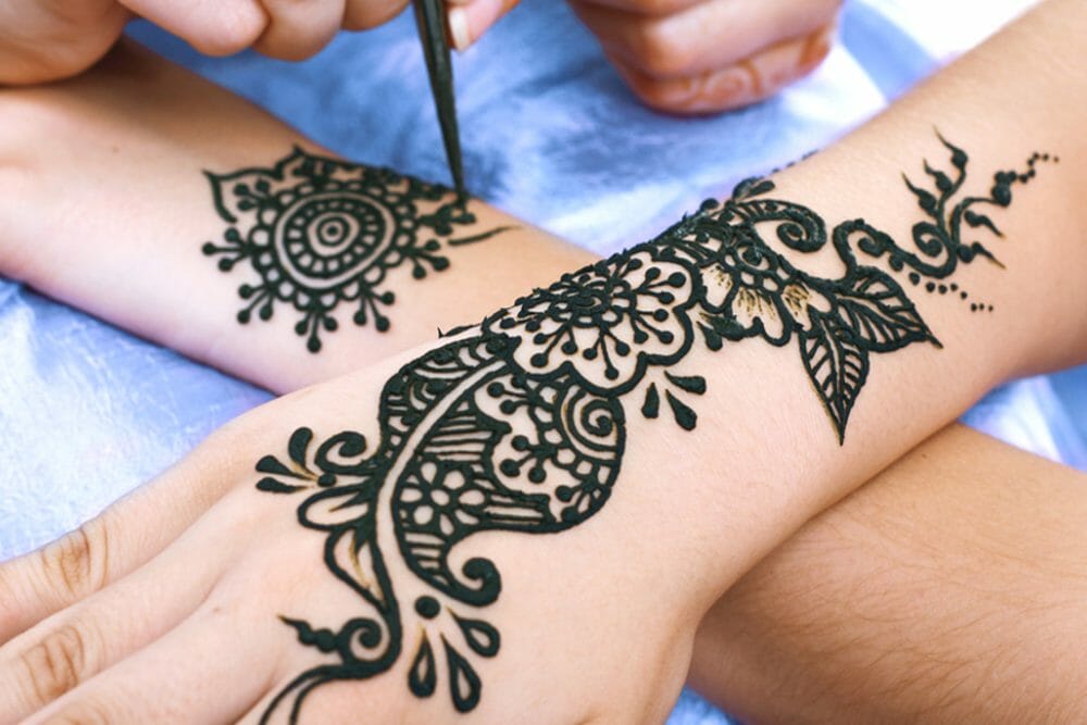remoção de tatuagem de henna