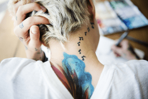 principais mitos sobre remoção de tatuagem