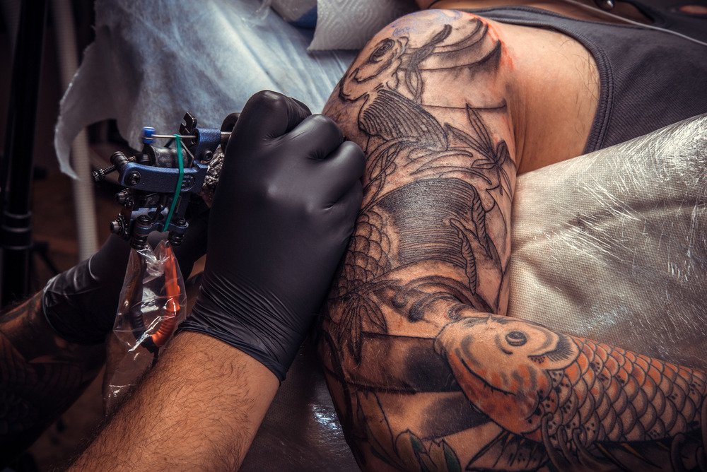 Nunca desista.  Tatuagem, Tatuagens pequenas, Ideias de tatuagens