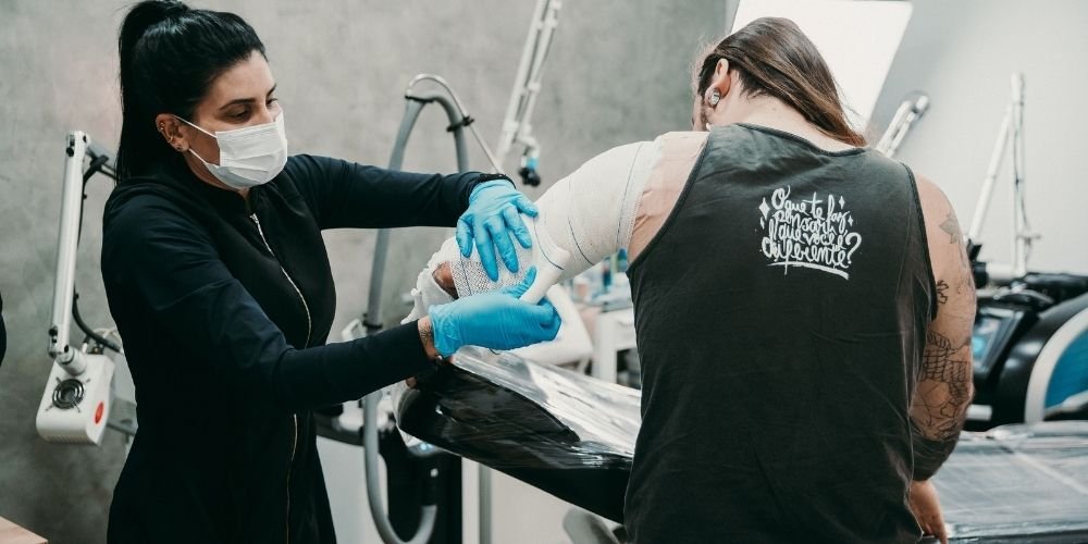 Cuidados Pós-Remoção de Tatuagem