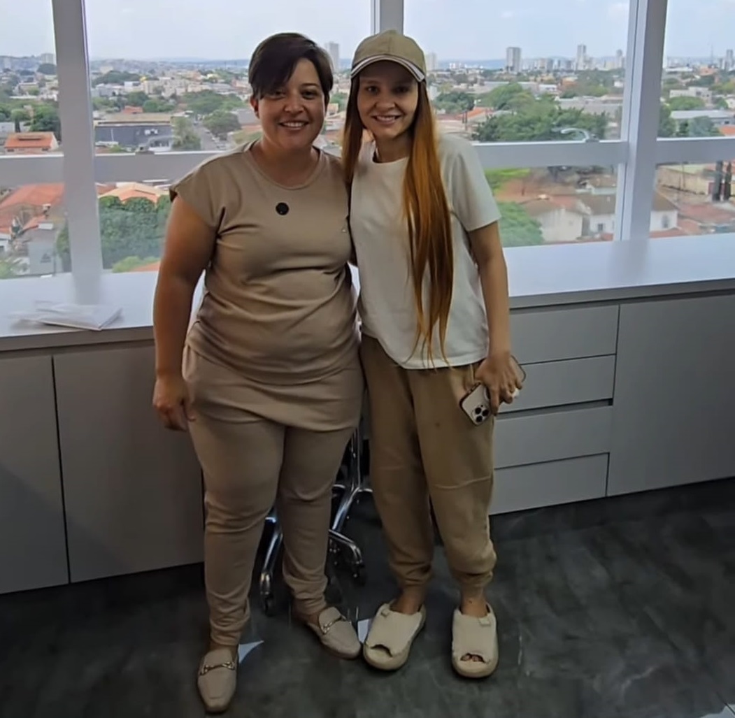 maiara-da-dupla-maiara-e-maraisa-inicia-remocao-de-tatuagem