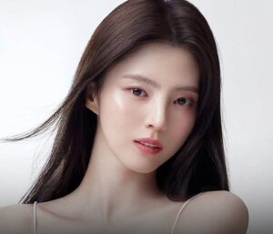 han-so-hee-precisou-remover-suas-tatuagens-para-seguir-a-carreira-de-atriz Foto: Reprodução do Instagram