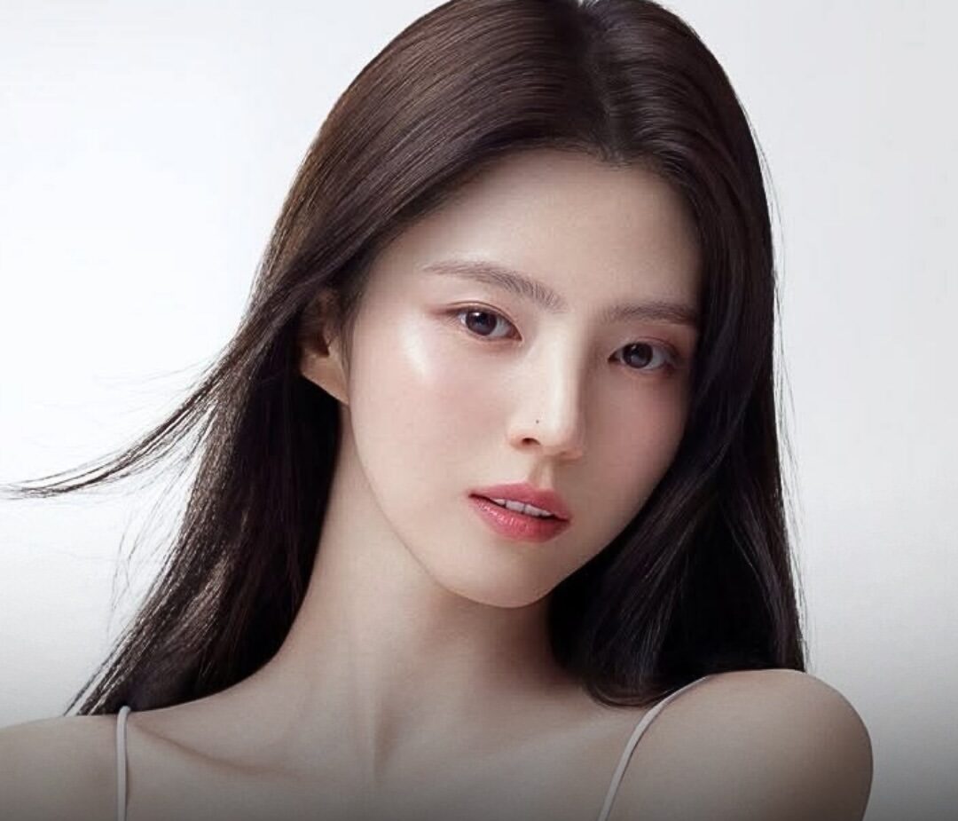 han-so-hee-precisou-remover-suas-tatuagens-para-seguir-a-carreira-de-atriz Foto: Reprodução do Instagram