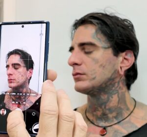 tatuagem-no-rosto-e-mais-dificil-de-remover