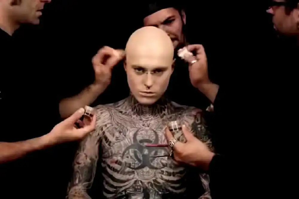 esconder uma tatuagem