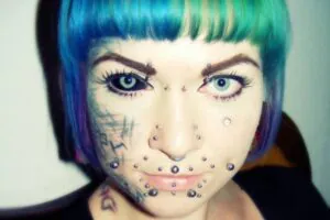 tatuagem nos olhos