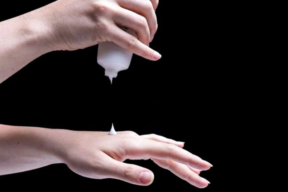 Pomadas anestésicas para tatuagem para minimizar a dor causada no procedimento pomadas anestésicas para tatuagem