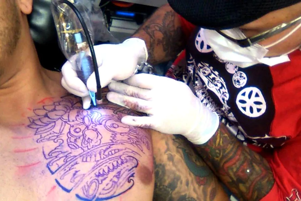riscos ao fazer tatuagem