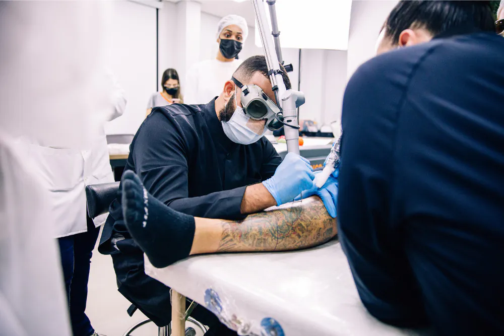 remoção de taatuagem colorida a laser