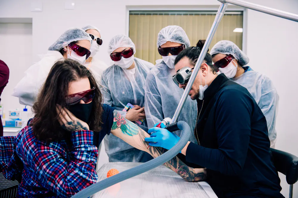 fatos sobre remoção de tatuagem a laser 
