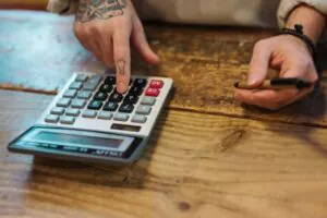 calcule-gratuitamente-aqui-a-quantidade-de-sessoes-para-remover-sua-tatuagem