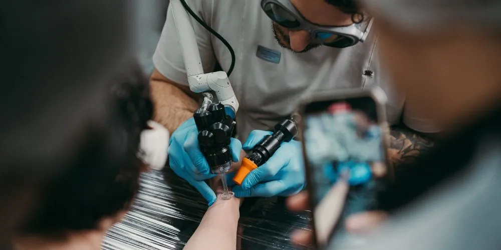 Quanto custa remover uma tatuagem