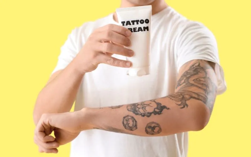 Remover tatuagens com métodos alternativos ao laser