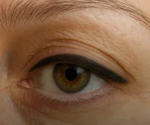 tem-como-tirar-delineado-permanente